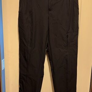 Kirkland Signature Women’s Travel Pant in Black